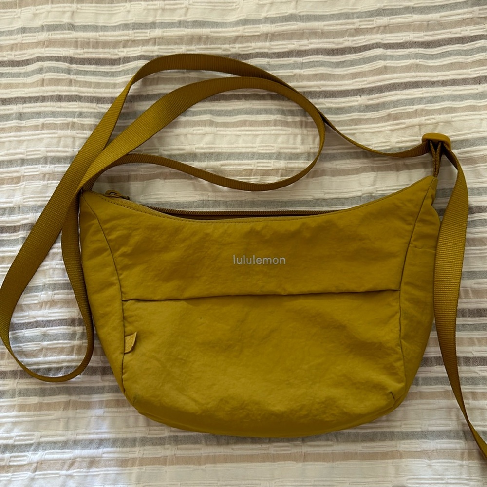 Lululemon crossbody bag